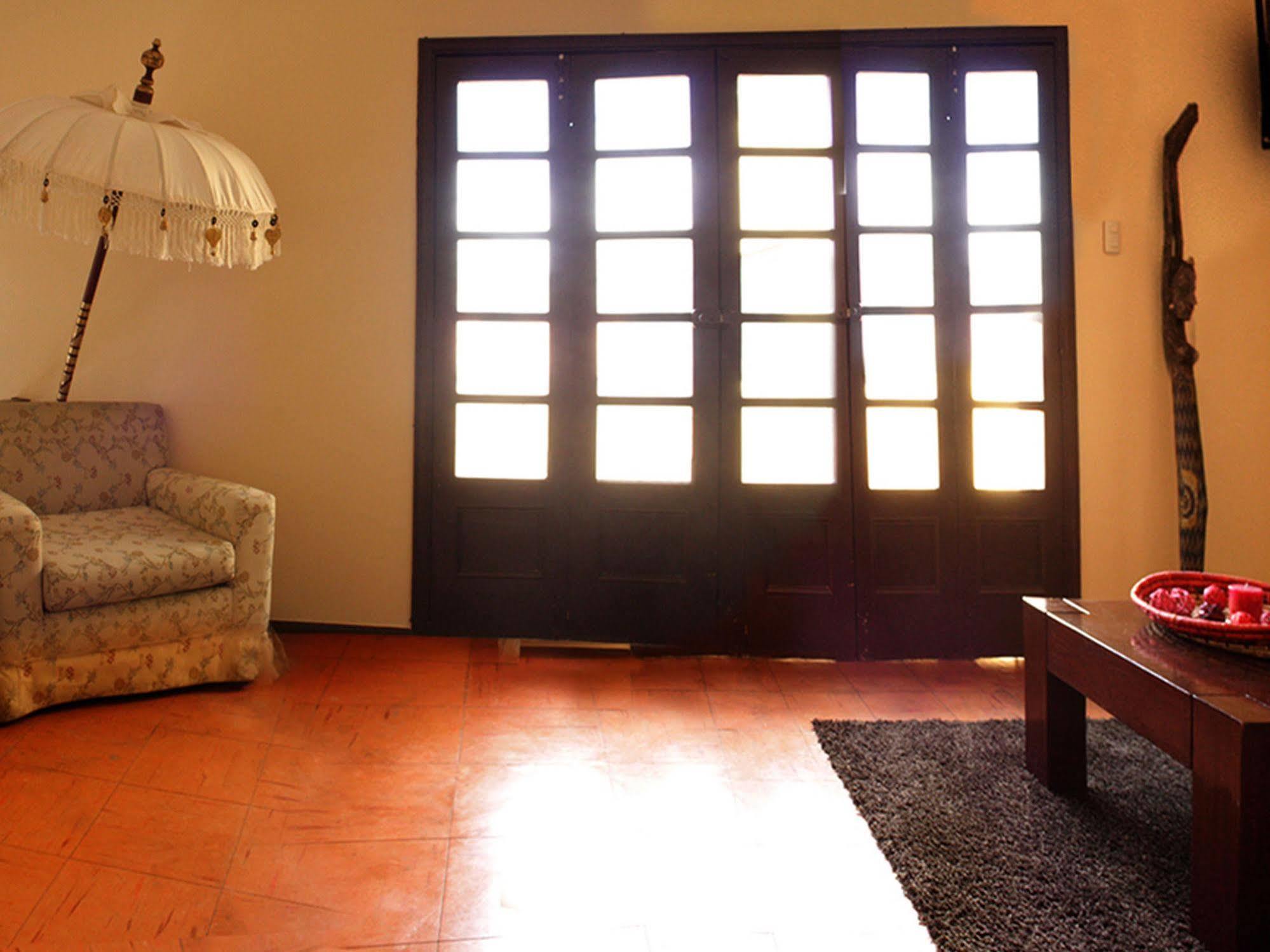 Hostal Lirium Pachacutec Extérieur photo