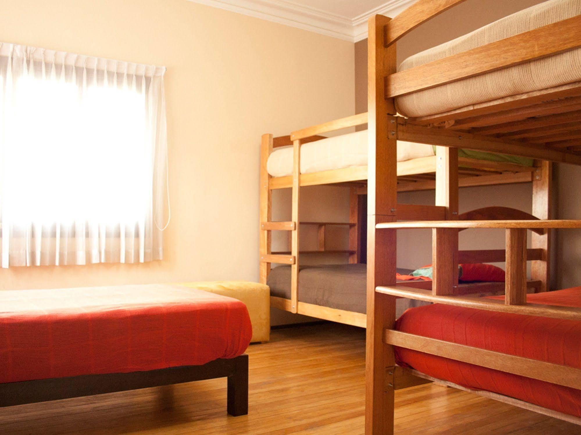 Hostal Lirium Pachacutec Extérieur photo